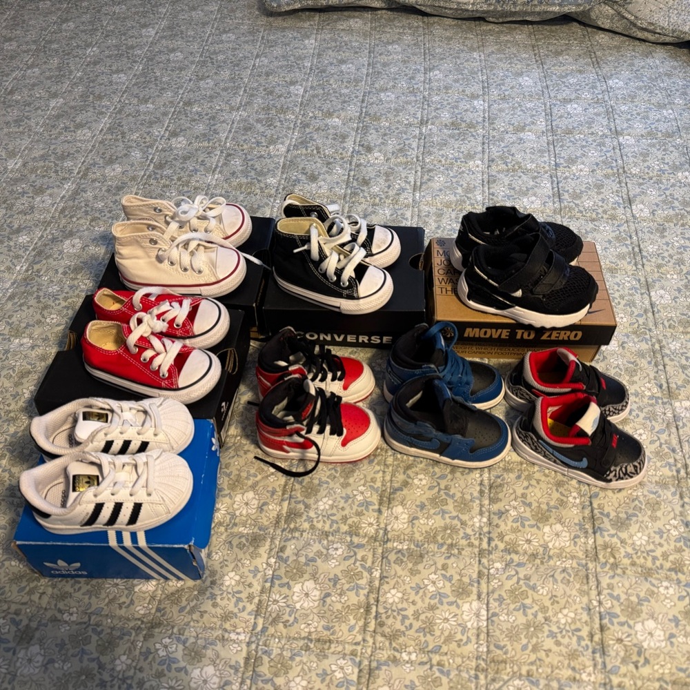 Baby  shoe lot